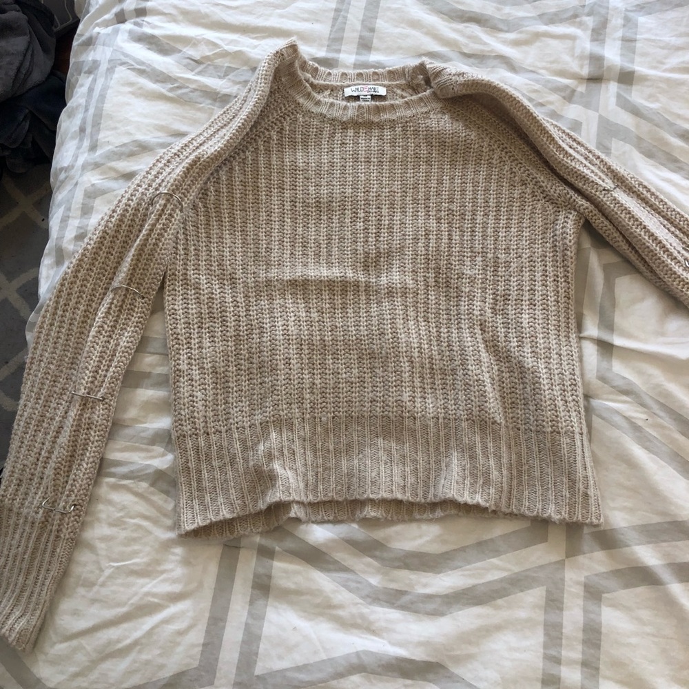 Sweater with sleeve detailing